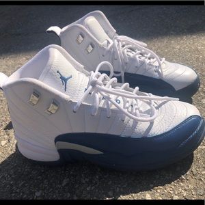 Jordan 12 “French Blue” Size: Boys 5.5
